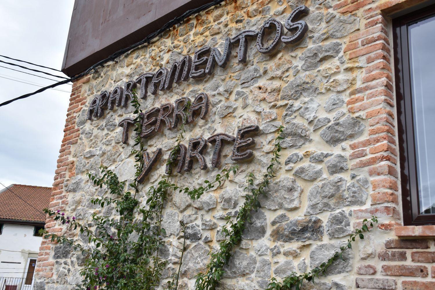 Apartamentos Tierra Y Arte Santoña Buitenkant foto