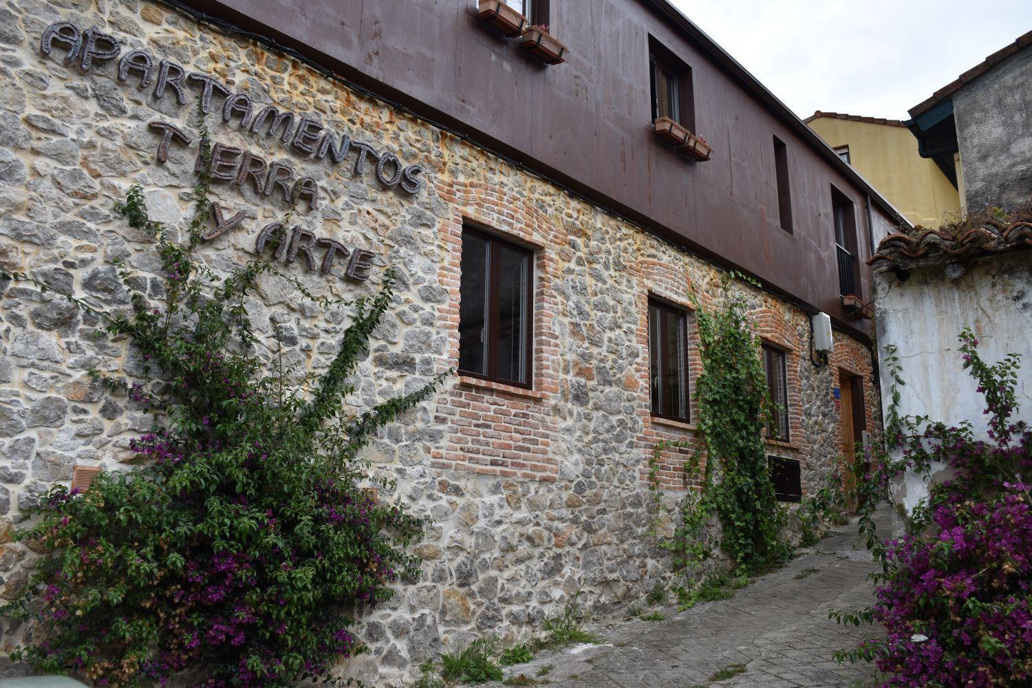 Apartamentos Tierra Y Arte Santoña Buitenkant foto