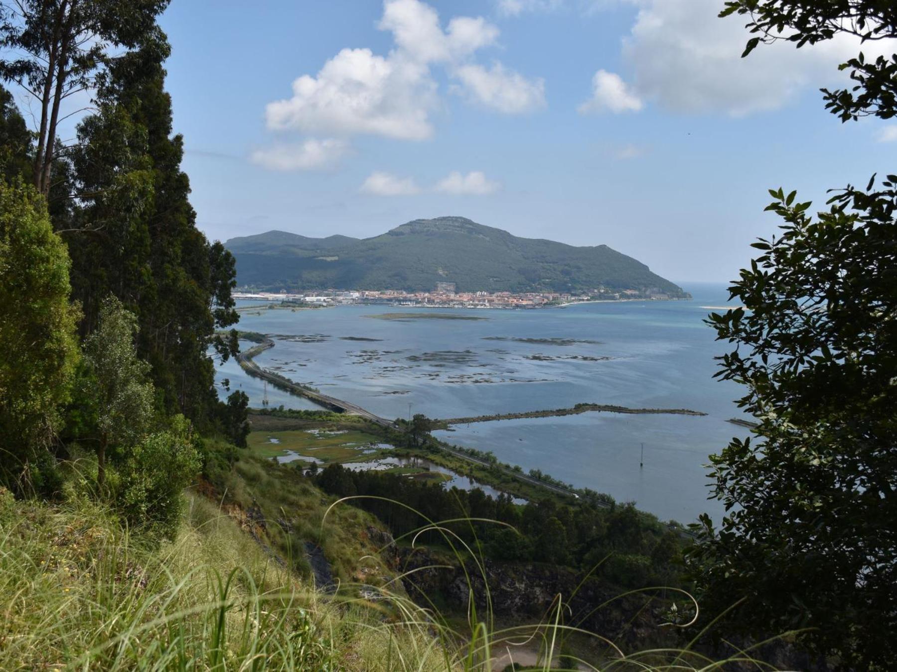 Apartamentos Tierra Y Arte Santoña Buitenkant foto